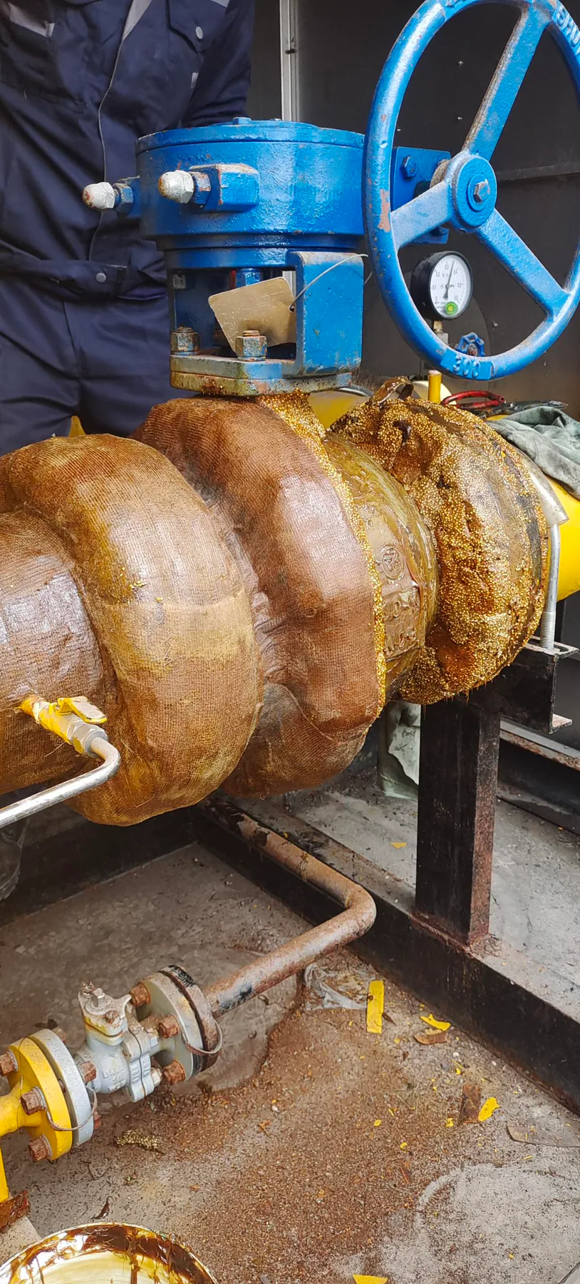 Hangzhou valve and flange assembly after application of the protection system.